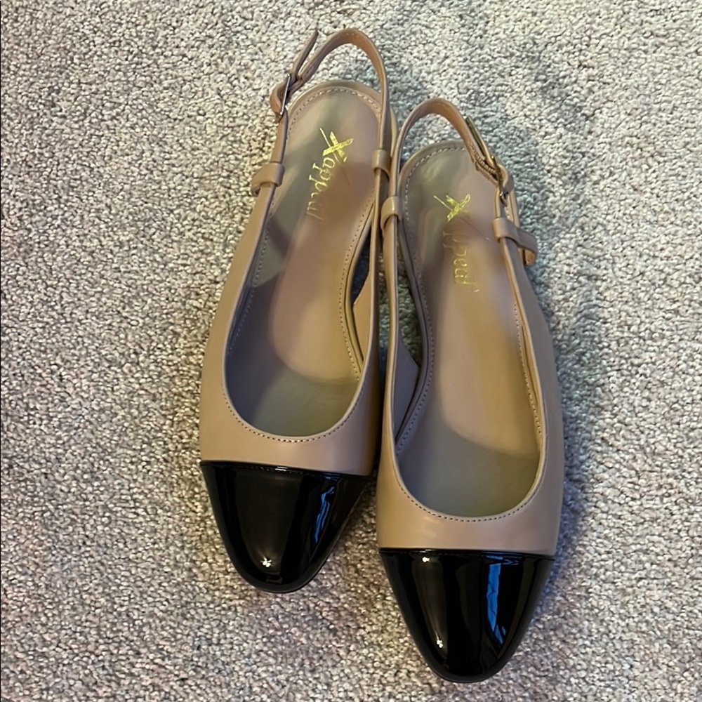 Xappeal Women's Tan and Black Slingback Shoes